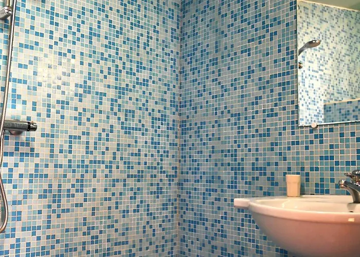 D'hotes Le Grand Chaleat Bed & Breakfast *